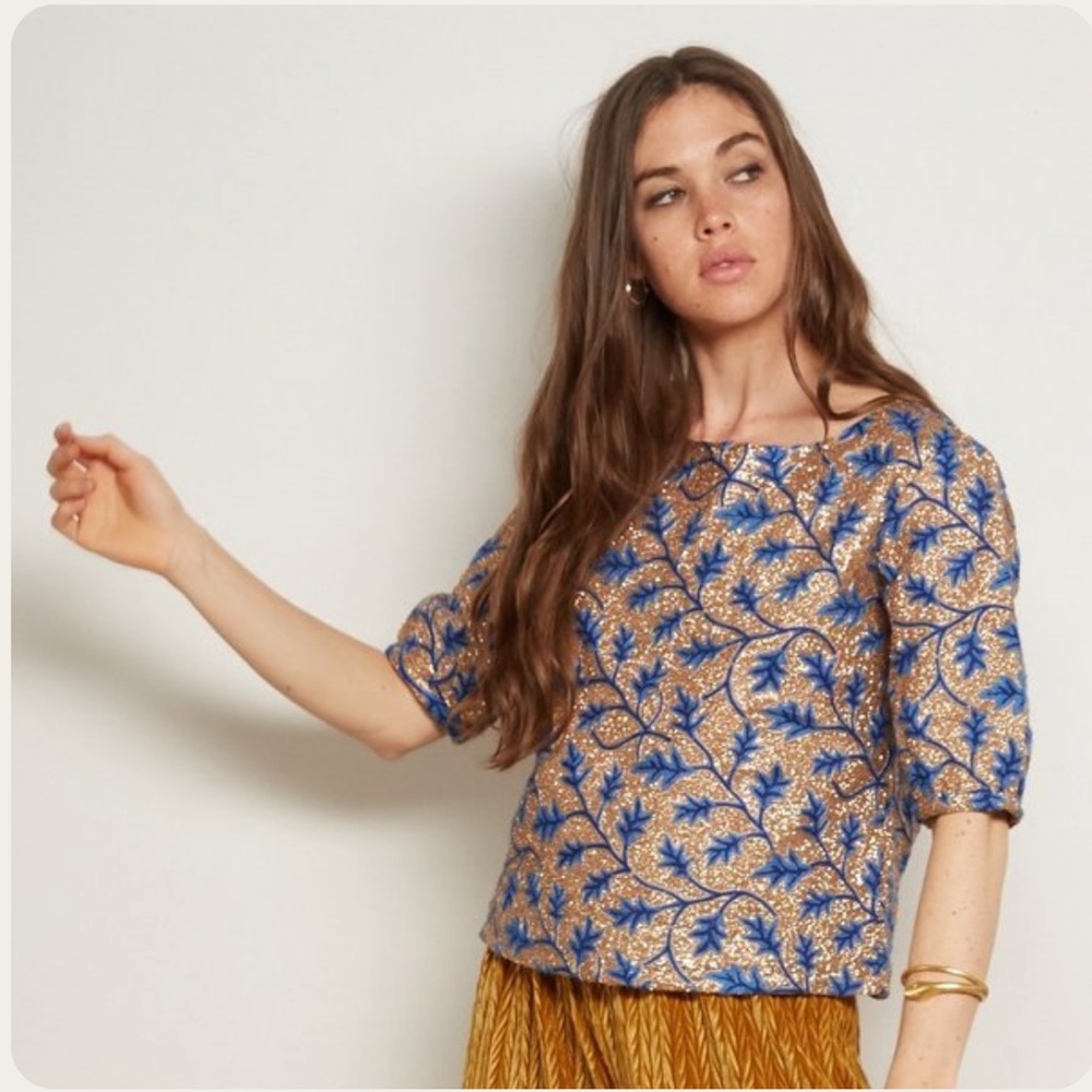 The Odells sequined blue and gold ornate vine-print t-shirt top, size small.
